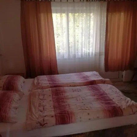 Marijana, Matkino 13a *