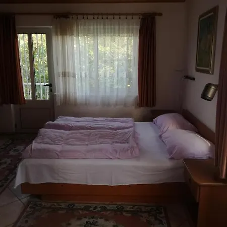 Marijana, Matkino 13a *