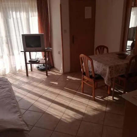 شقة Marijana, Matkino 13a *