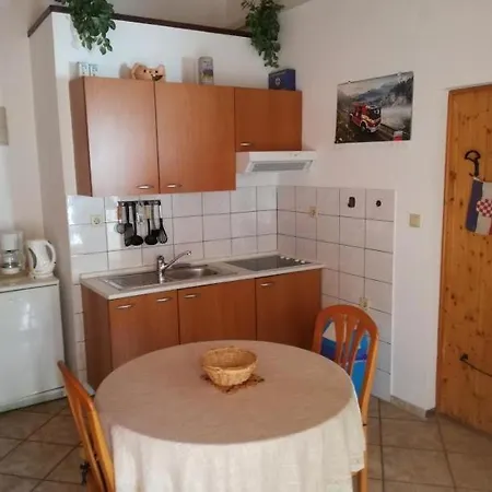 Marijana, Matkino 13a